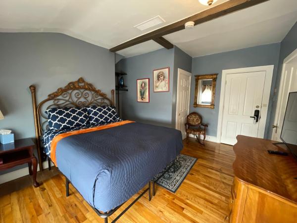 The Holiday Chalet Victorian : photo 1 de la chambre leopold room 32