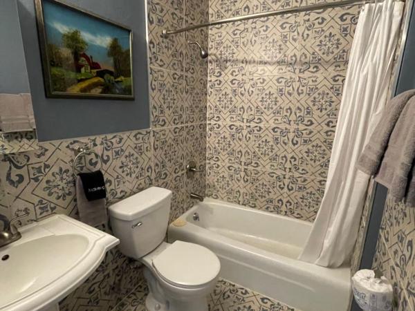 The Holiday Chalet Victorian : photo 6 de la chambre leopold room 32