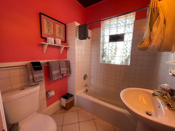 The Holiday Chalet Victorian : photo 3 de la chambre suite béatrice