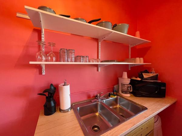 The Holiday Chalet Victorian : photo 6 de la chambre suite béatrice