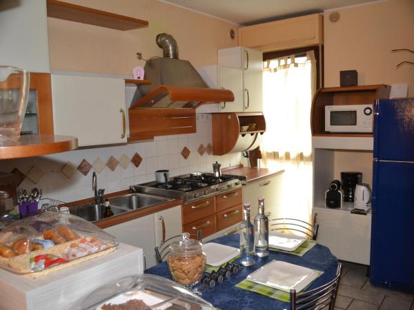 B&B Ai Prati : photo 6 de la chambre chambre quadruple avec salle de bains privative