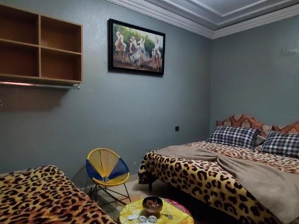 Peace Hotel : photo 1 de la chambre chambre double avec salle de bains privative extérieure