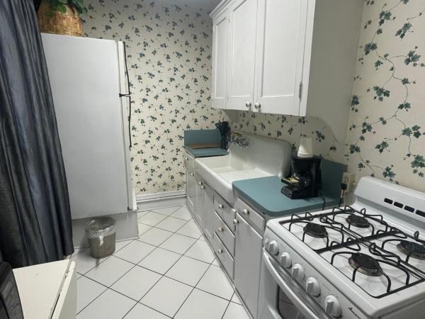 The Holiday Chalet Victorian : photo 4 de la chambre helena suite 23