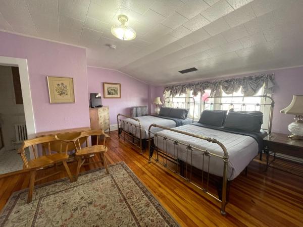 The Holiday Chalet Victorian : photo 2 de la chambre edward suite 31