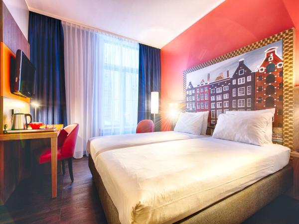 Leonardo Hotel Amsterdam City Center : photo 1 de la chambre chambre double confort avec 1 lit double