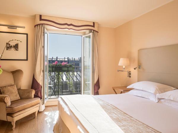 Castille Paris - Starhotels Collezione : photo 1 de la chambre chambre double deluxe avec balcon