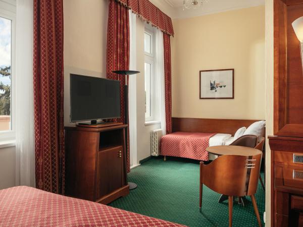 Spa Hotel Villa Smetana : photo 3 de la chambre comfort triple room with wellness access