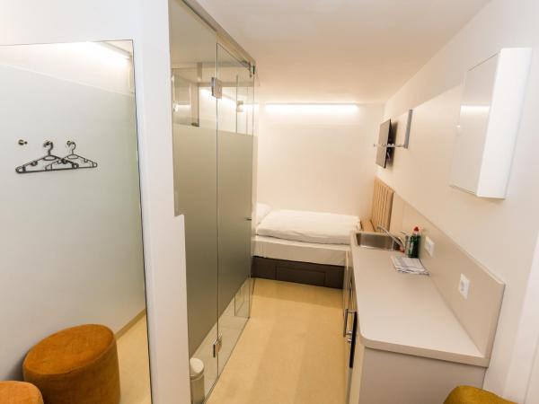 Smart Nano Living - Wien Hauptbahnhof : photo 5 de la chambre smart nano double room