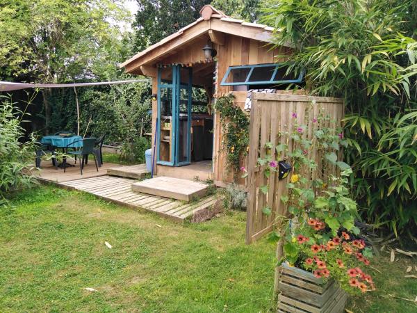 La Yourte du Jardin Caché : photo 4 de la chambre tente