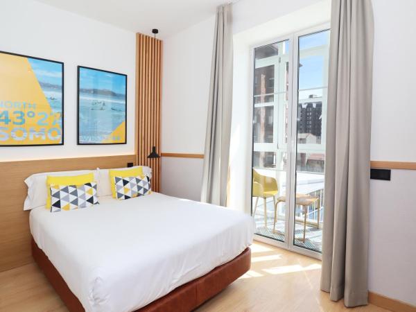 Sercotel El Balcón de la Bahía Suites : photo 3 de la chambre chambre double ou lits jumeaux deluxe avec balcon