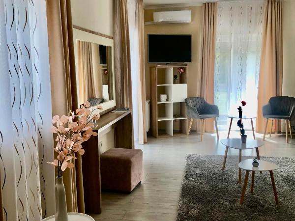 Alenso Guesthouse : photo 2 de la chambre suite lit king-size avec balcon