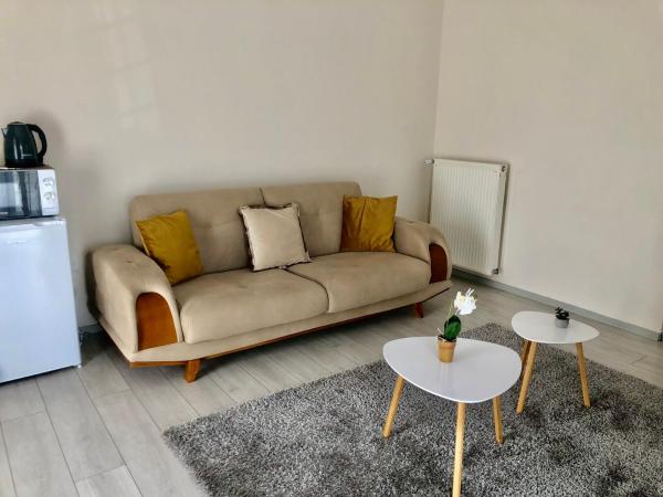 Alenso Guesthouse : photo 6 de la chambre suite lit king-size avec balcon