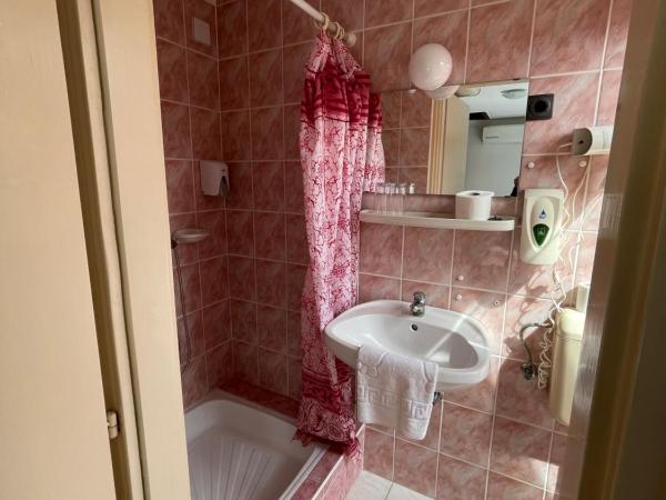 Hotel Minaret&Étterem : photo 7 de la chambre chambre lits jumeaux Économique