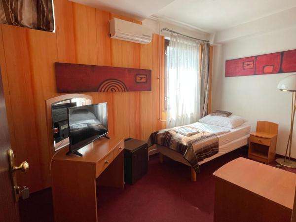 Hotel Minaret&Étterem : photo 1 de la chambre petite chambre simple