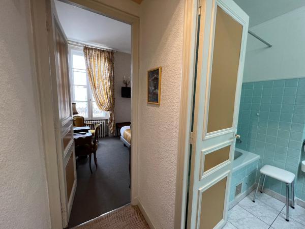 Hotel Montsegur : photo 6 de la chambre chambre lits king-size 