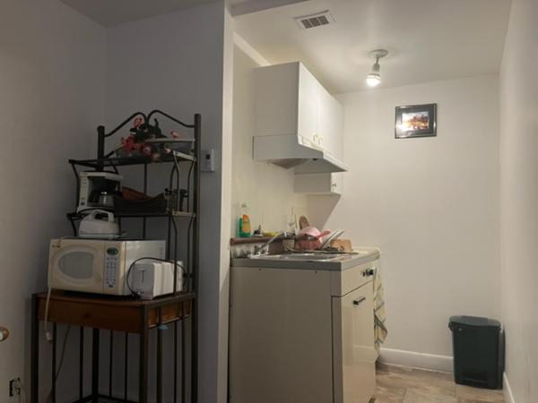 Hotel Motel Le Regent : photo 3 de la chambre studio lit queen-size