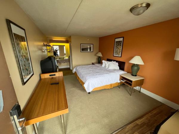 Hilltop Inn Pittsburgh : photo 2 de la chambre chambre lit king-size deluxe
