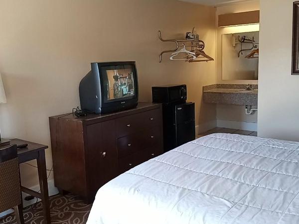 Hilltop Inn Pittsburgh : photo 3 de la chambre chambre lit king-size - non-fumeurs