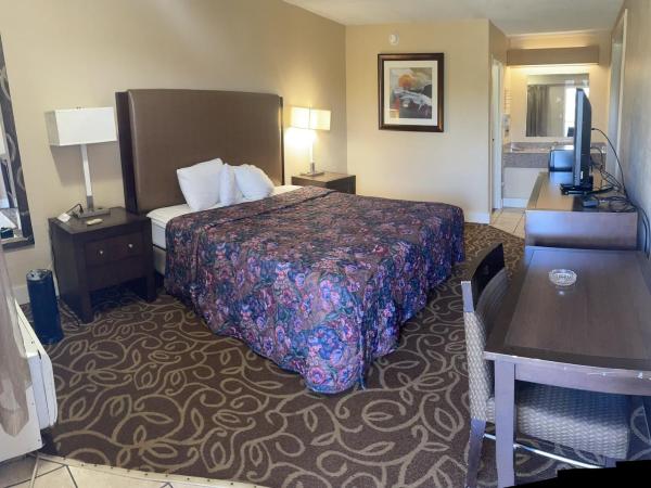 Hilltop Inn Pittsburgh : photo 1 de la chambre chambre lit king-size deluxe