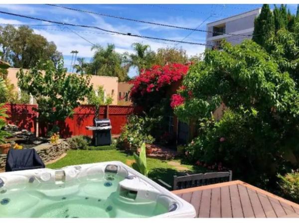 2 Bd Beverly Hills Guest House : photo 4 de la chambre maison d'hôtes 2 chambres