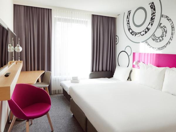 Holiday Inn - Warsaw City Centre, an IHG Hotel : photo 5 de la chambre chambre double avec canapé-lit