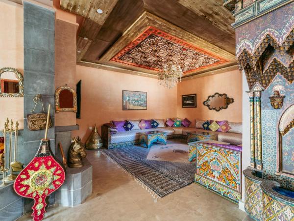 Riad Les Nuits De Fès : photo 10 de la chambre chambre double avec salle de bains privative