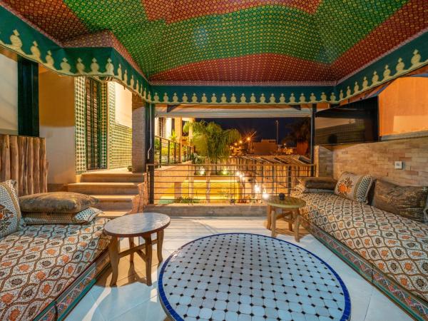 Riad Les Nuits De Fès : photo 9 de la chambre chambre double avec salle de bains privative