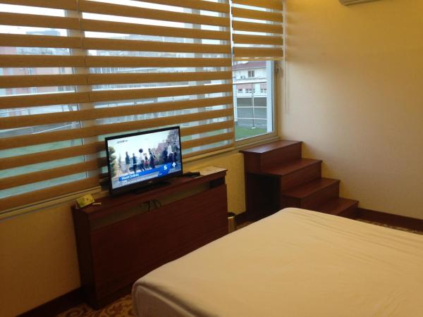 Asrin Business Hotel Kızılay : photo 3 de la chambre suite junior avec terrasse