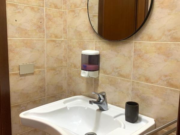 Cascina Bellaria : photo 6 de la chambre chambre quadruple de luxe