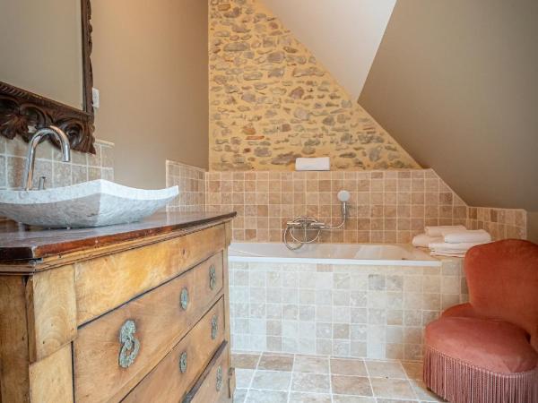 Domaine de Charnay - Résidence de charme : photo 6 de la chambre chambre double supérieure