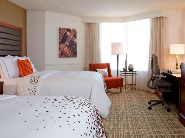 Renaissance St. Louis Airport Hotel : photo 1 de la chambre chambre avec 2 grands lits queen-size