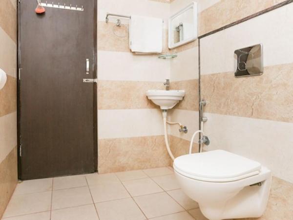 Hotel Habitat Comforts : photo 10 de la chambre chambre double standard avec ventilateur