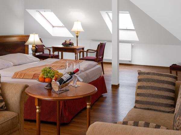 Hotel Continental : photo 8 de la chambre chambre familiale