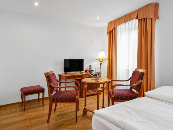 Hotel Continental : photo 9 de la chambre chambre familiale