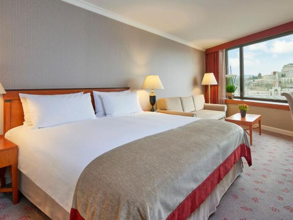 InterContinental Budapest, an IHG Hotel : photo 5 de la chambre chambre lit king-size premium avec canapé - vue sur fleuve