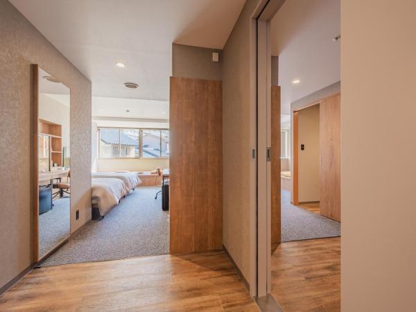 HOTEL ALGO : photo 10 de la chambre chambre lits jumeaux supérieure - vue sur ville