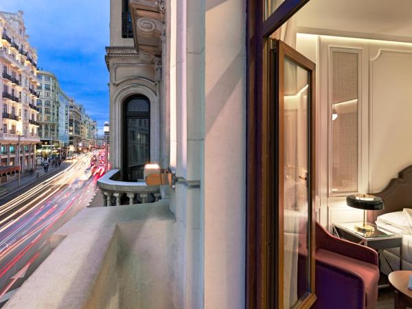 Boutique Hotel H10 Villa de la Reina : photo 3 de la chambre grande chambre double ou lits jumeaux de luxe - vue sur ville