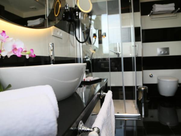 Ramada Hotel & Suites by Wyndham Istanbul- Sisli : photo 6 de la chambre suite d'angle 
