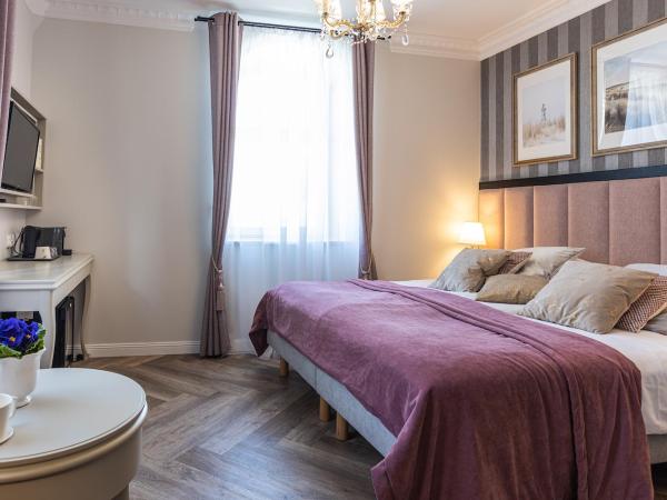 Villa Antonina : photo 4 de la chambre chambre double - vue sur jardin