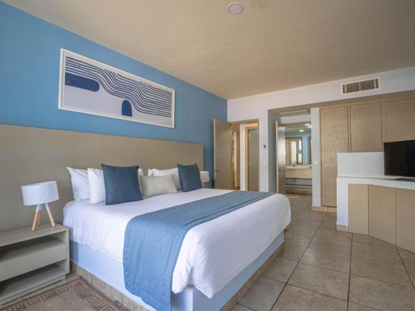 Ixchel Beach Hotel : photo 5 de la chambre suite 1 chambre avec vue sur l'océan ou le jardin