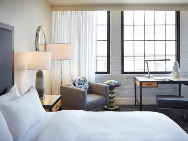Renaissance New Orleans Arts Warehouse District Hotel : photo 3 de la chambre chambre lit king-size