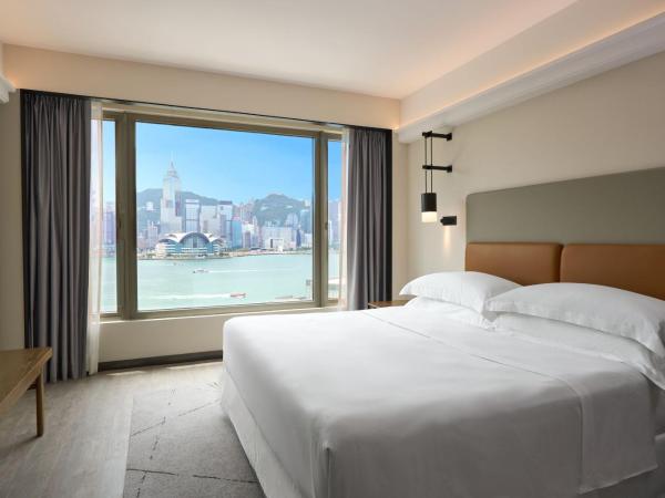 Sheraton Hong Kong Hotel & Towers : photo 4 de la chambre club lounge access, 1 bedroom suite, 1 king, harbor view
