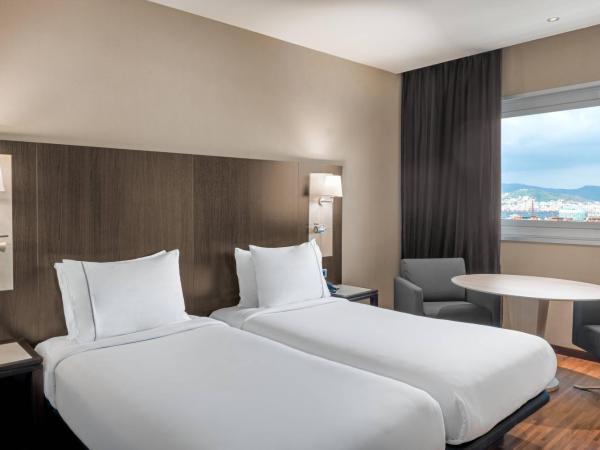 AC Hotel Barcelona Fórum by Marriott : photo 1 de la chambre chambre lits jumeaux - vue sur ville
