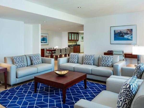 Delta Hotels by Marriott Jumeirah Beach, Dubai : photo 2 de la chambre suite familiale 4 chambres avec balcon - kit de plage gratuit