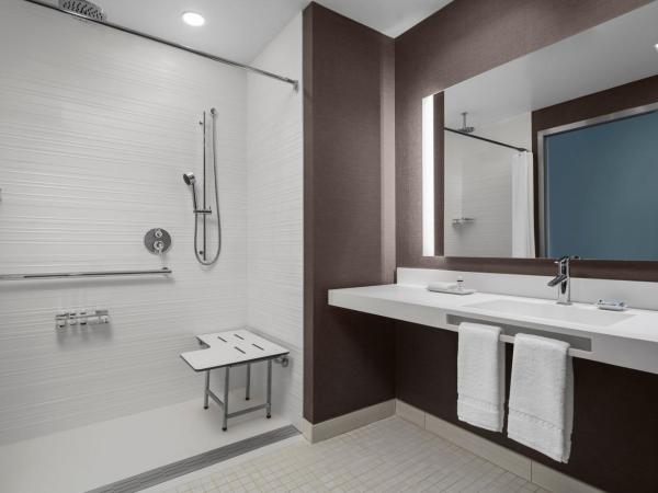 AC Hotel by Marriott Columbus Downtown : photo 6 de la chambre chambre lit king-size
