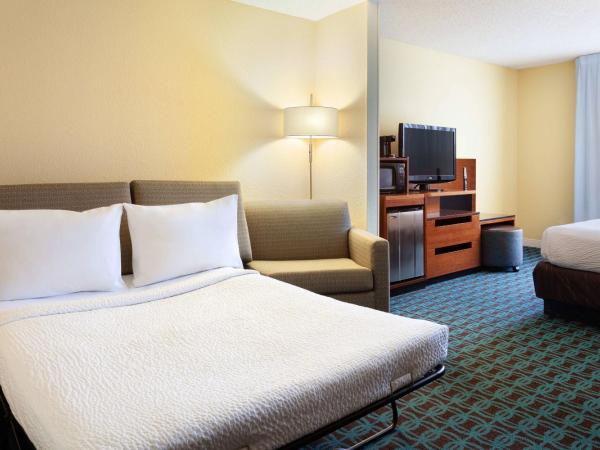 Fairfield Inn & Suites by Marriott Orlando Lake Buena Vista in the Marriott Village : photo 1 de la chambre chambre plus spacieuse avec 1 lit king-size