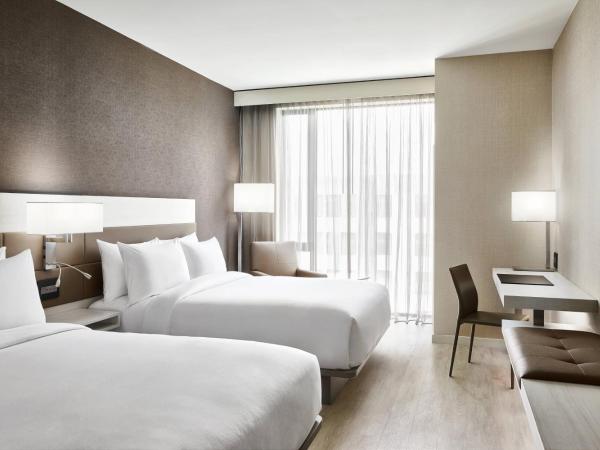 AC Hotel By Marriott Dallas By The Galleria : photo 1 de la chambre chambre avec 2 grands lits queen-size 