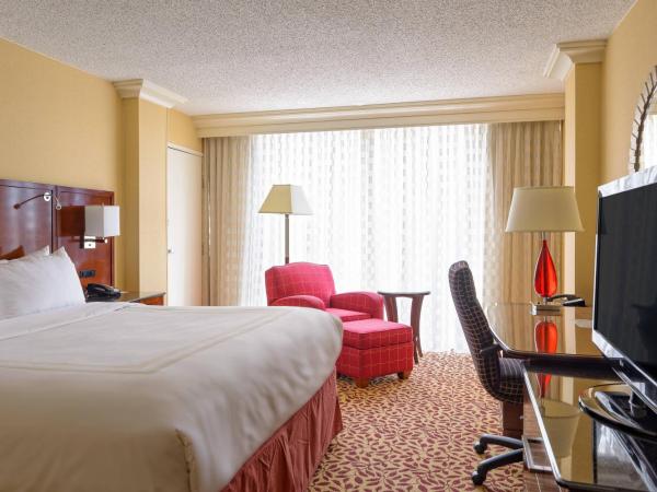 Houston Marriott West Loop by The Galleria : photo 2 de la chambre chambre lit king-size