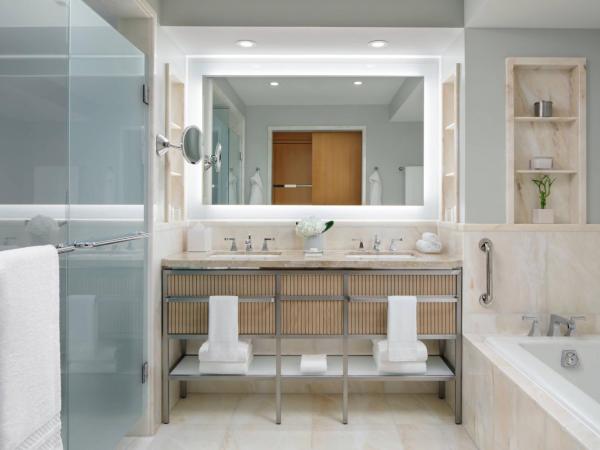 The Ritz-Carlton, Toronto : photo 4 de la chambre chambre 1 lit king-size deluxe