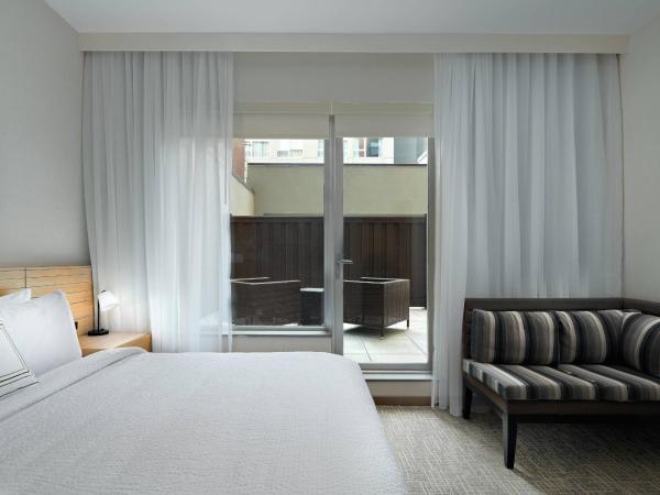 TownePlace Suites by Marriott New York Manhattan/Times Square : photo 4 de la chambre studio lit king-size - vue sur cour